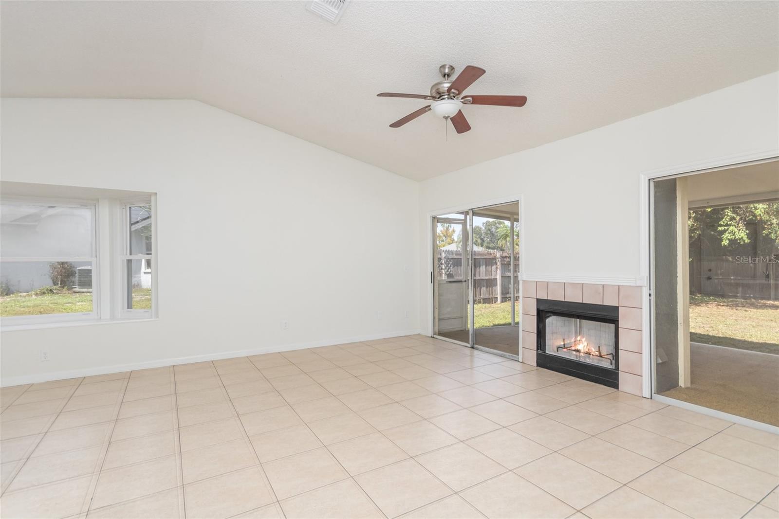 Image 4 of 15 For 2538 Dovetail Dr