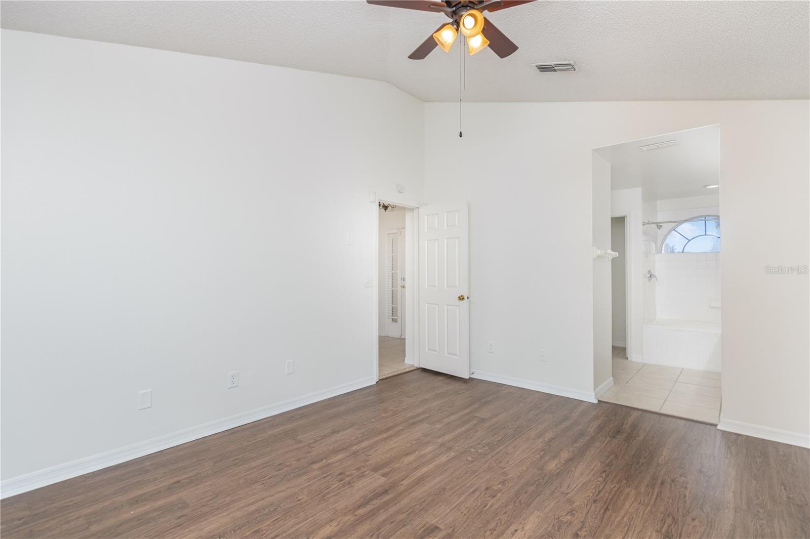 Image 3 of 15 For 250 Misty Meadow Dr
