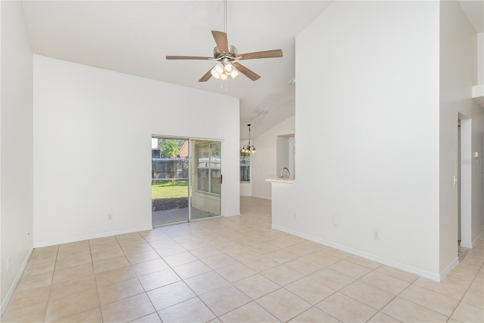 Image 4 of 15 For 250 Misty Meadow Dr