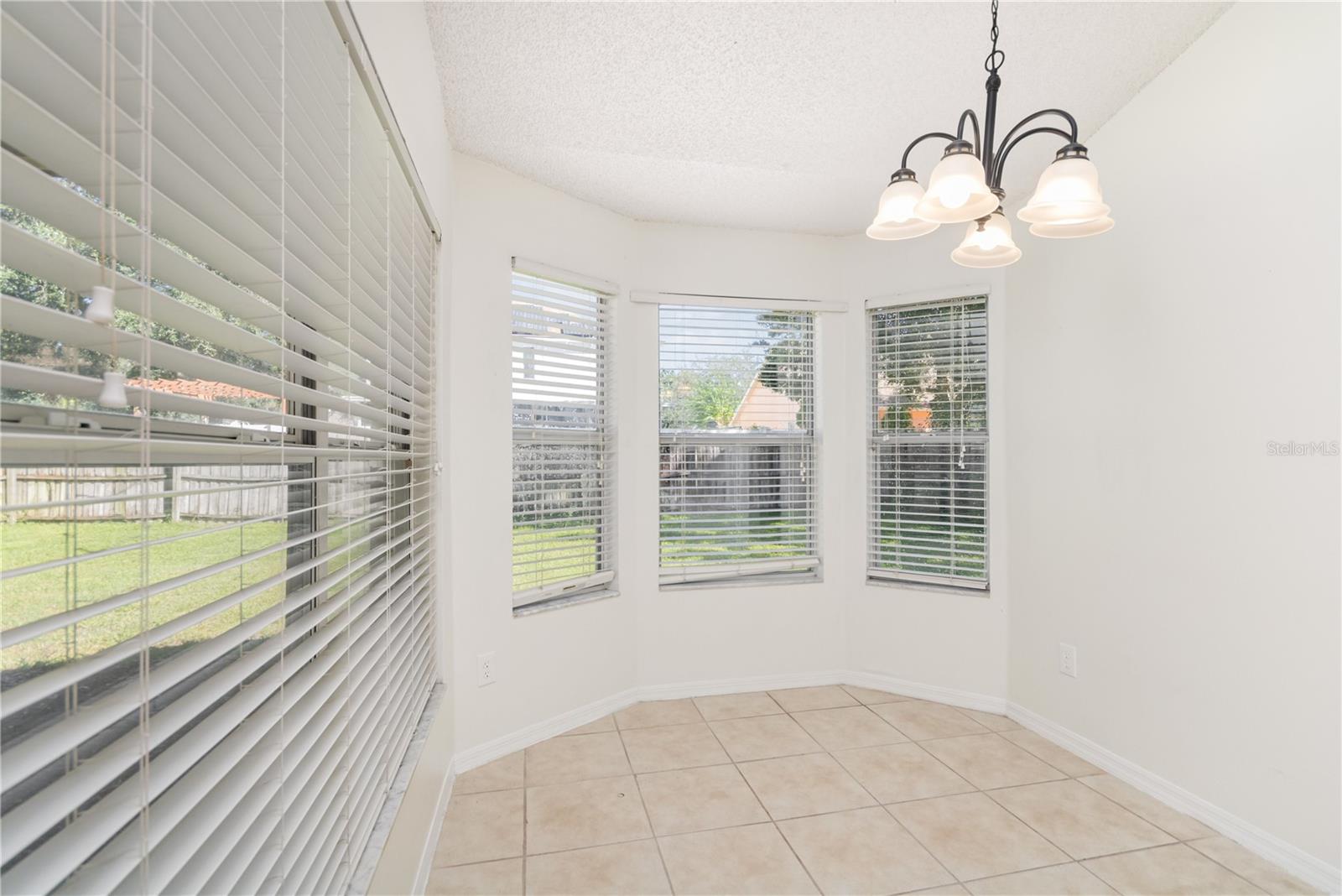 Image 7 of 15 For 250 Misty Meadow Dr