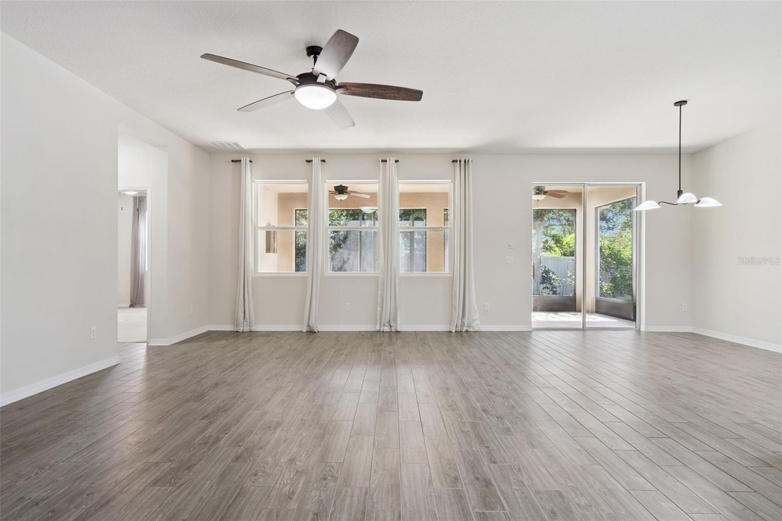 Image 20 of 62 For 14580 Cedar Hill Drive