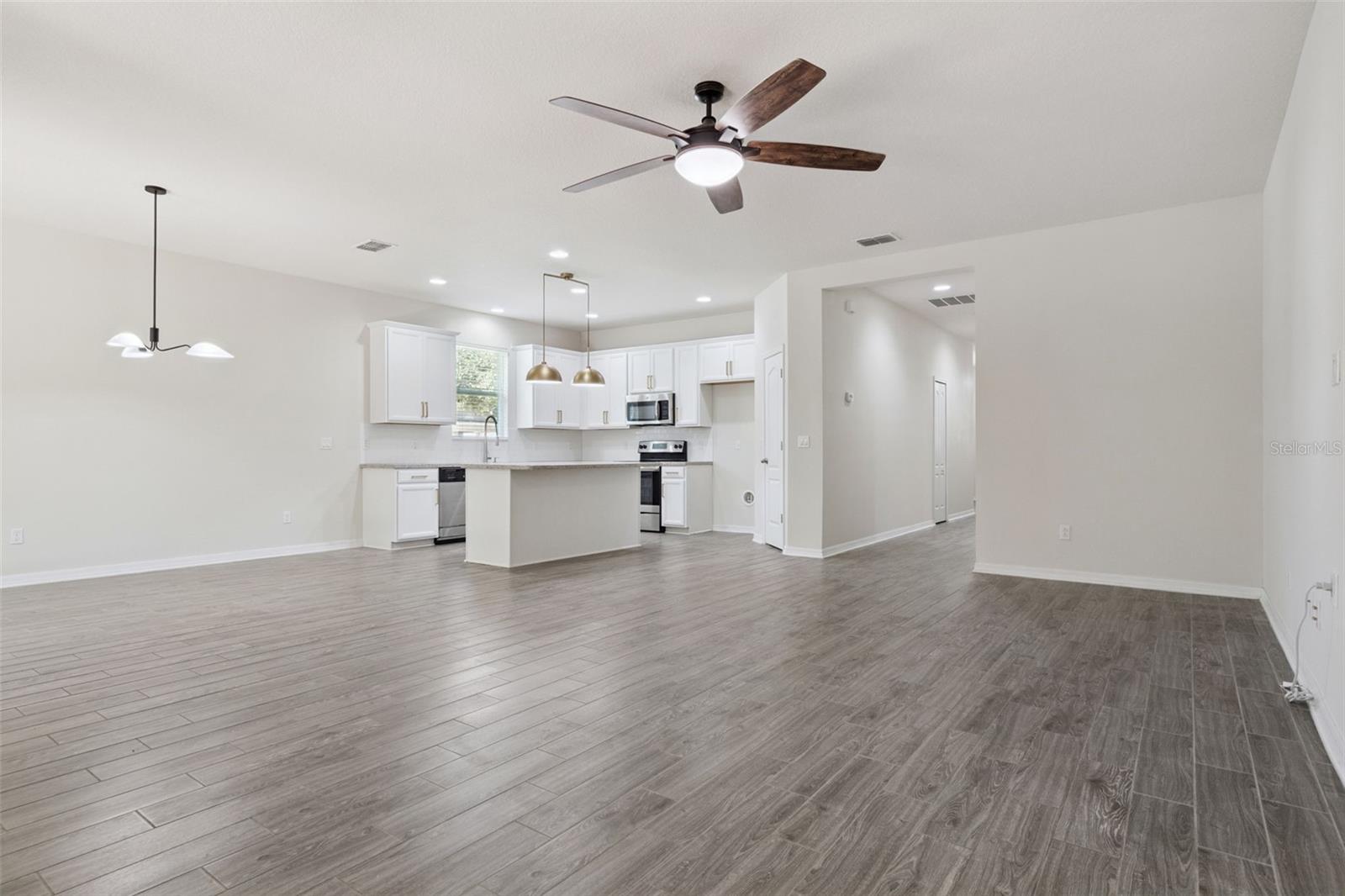 Image 22 of 62 For 14580 Cedar Hill Drive