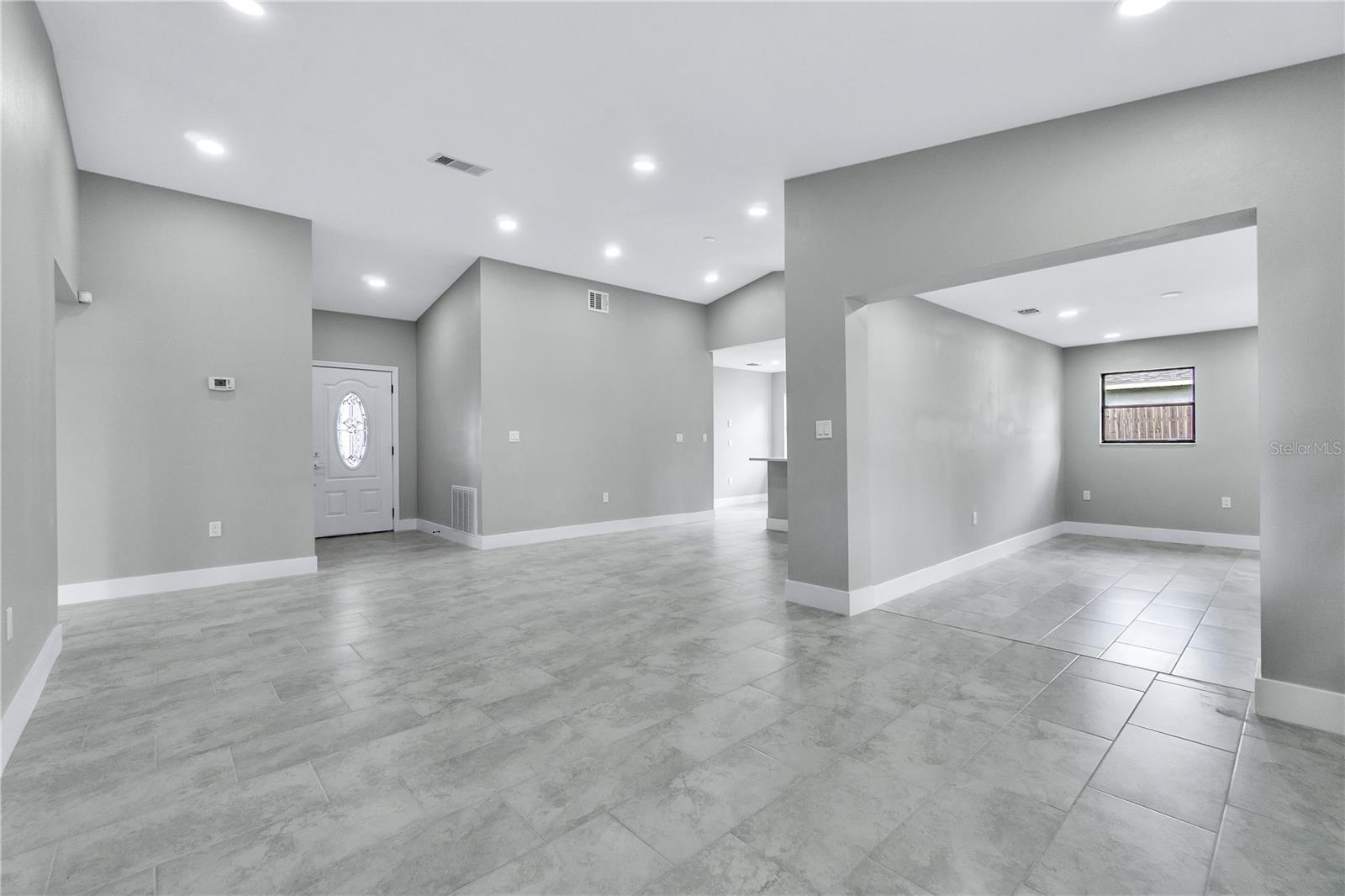 Image 11 of 42 For 2679 Forest View Lane