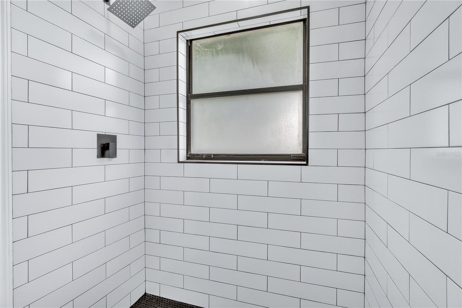 Image 19 of 42 For 2679 Forest View Lane