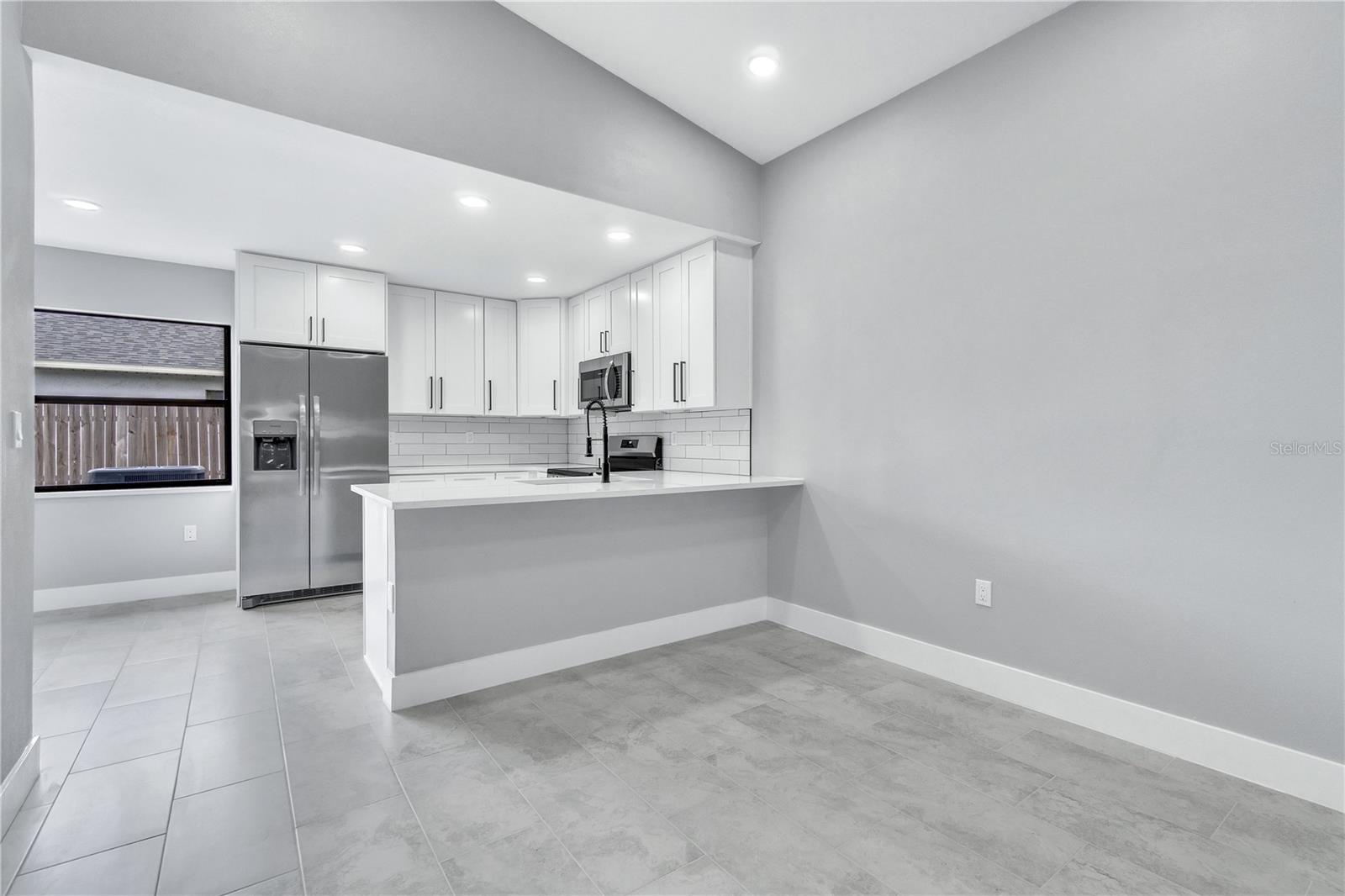 Image 4 of 42 For 2679 Forest View Lane