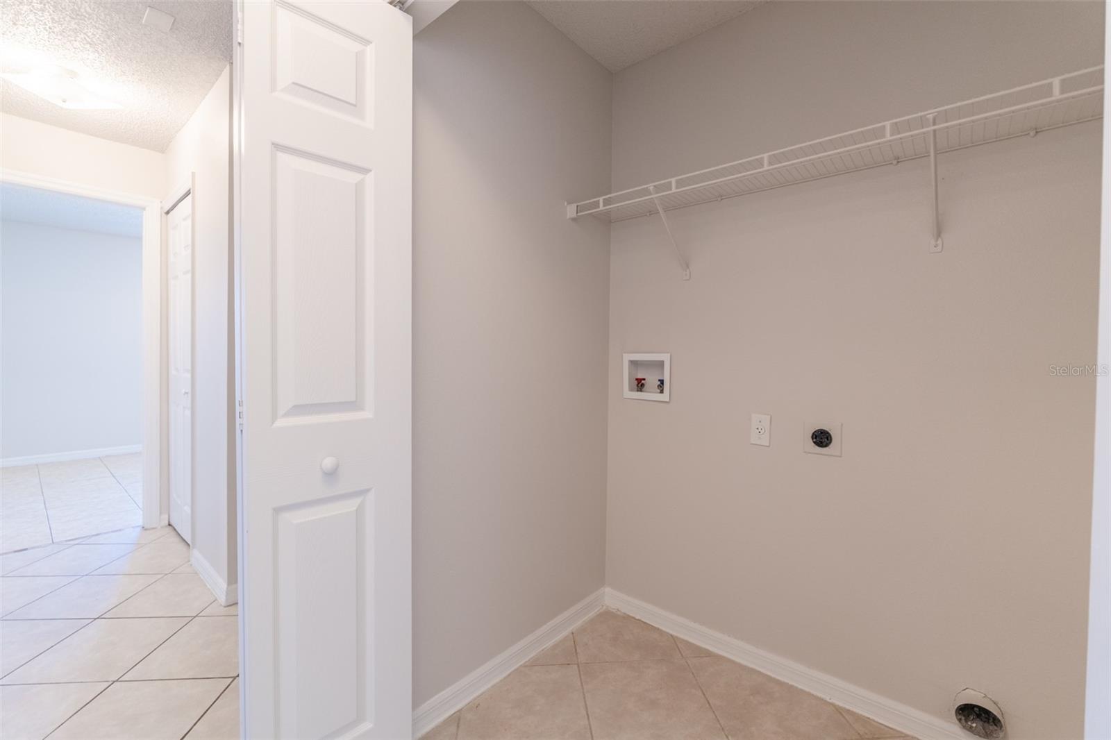 Image 19 of 26 For 719 Versailles Lane