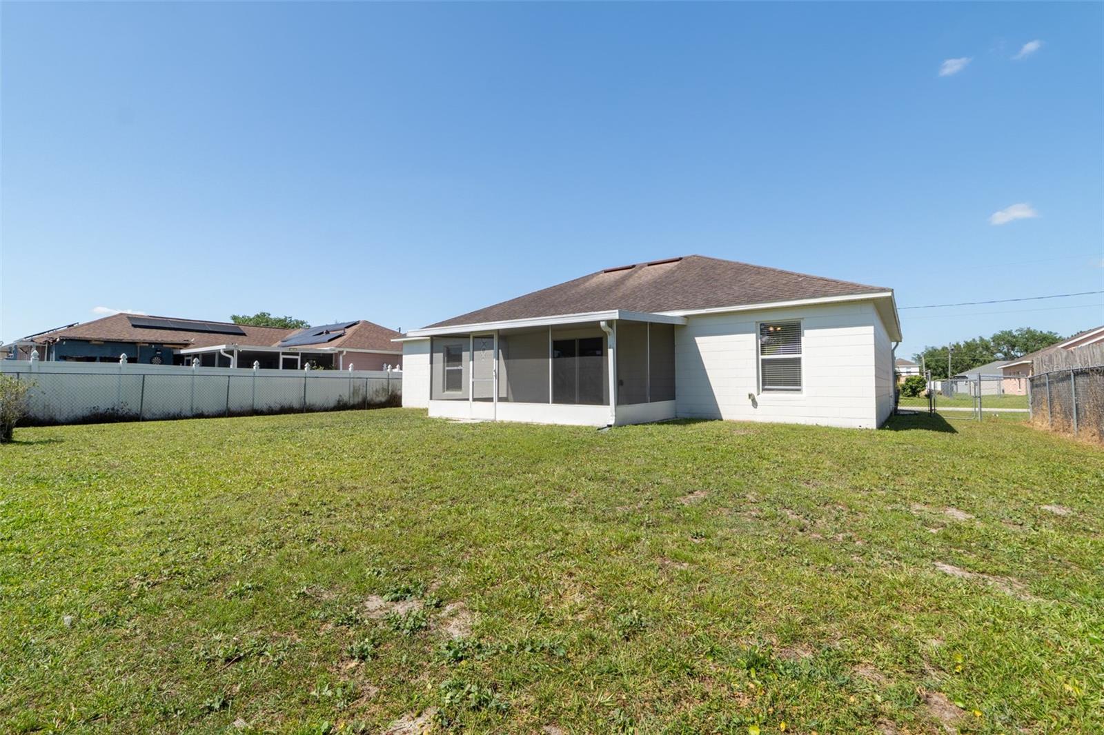 Image 24 of 26 For 719 Versailles Lane