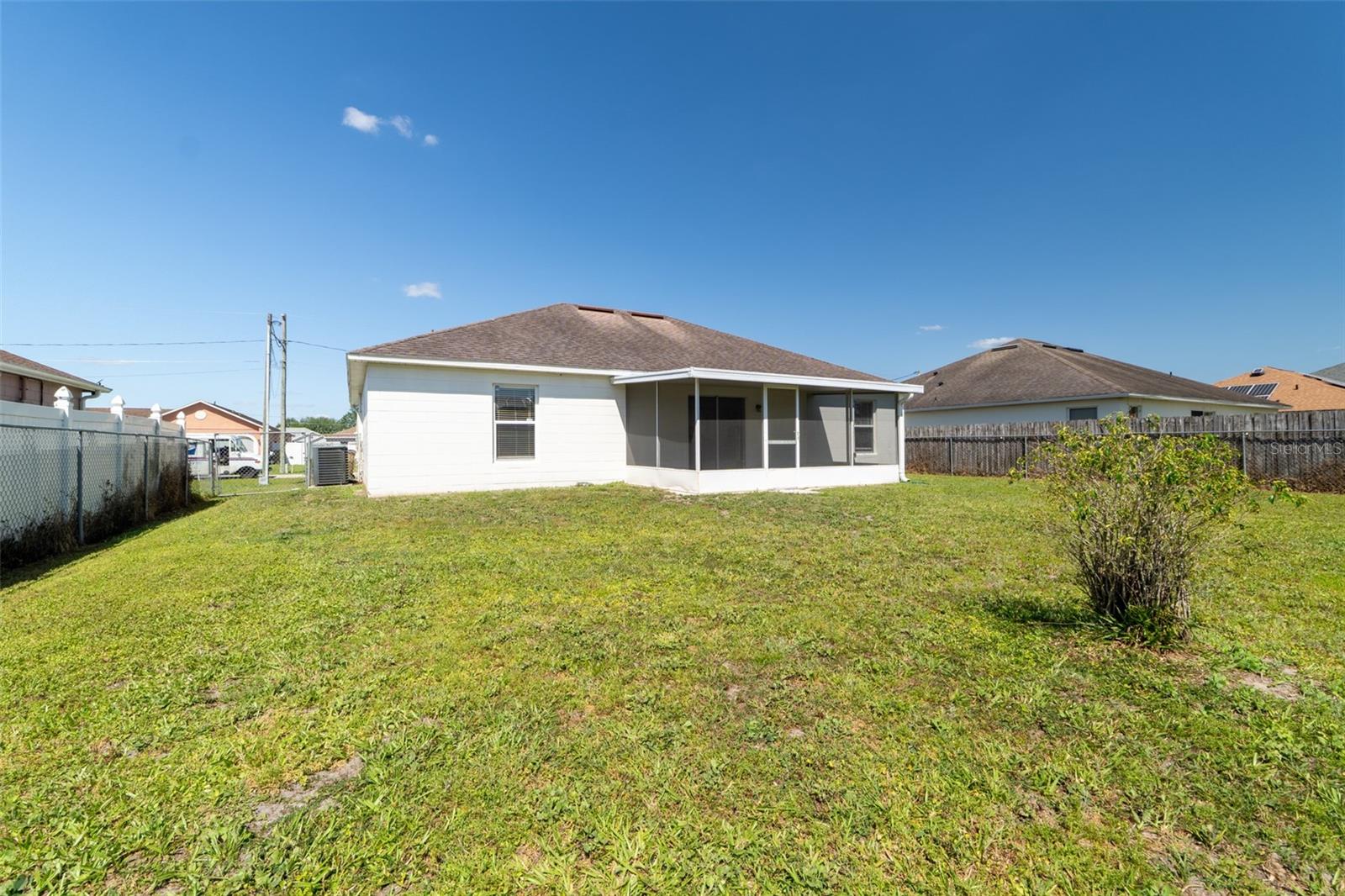 Image 25 of 26 For 719 Versailles Lane