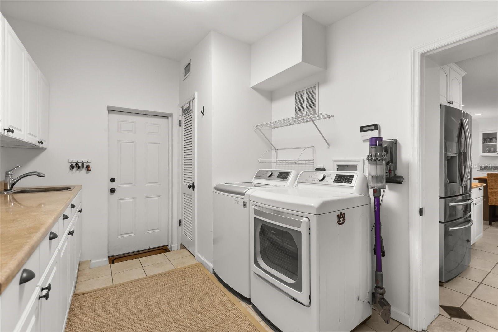 Image 18 of 49 For 2129 Fosgate Drive