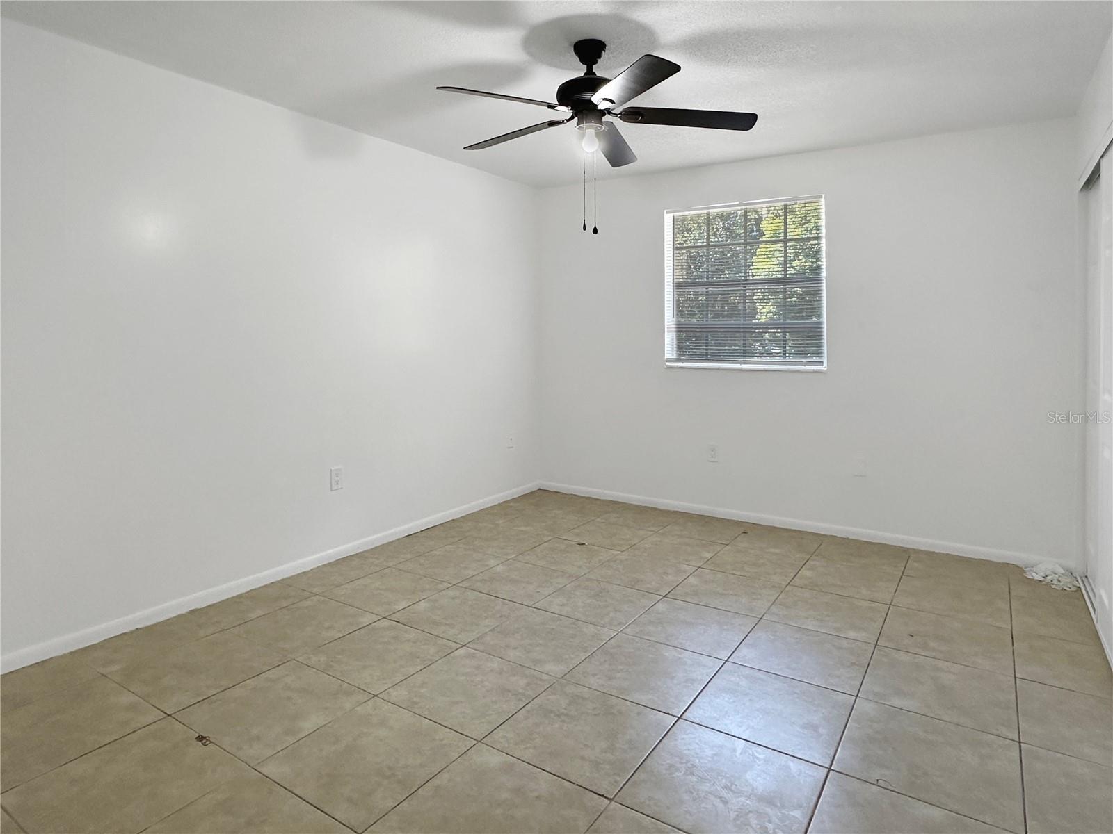 Image 11 of 18 For 508 Banyon Tree Circle 202