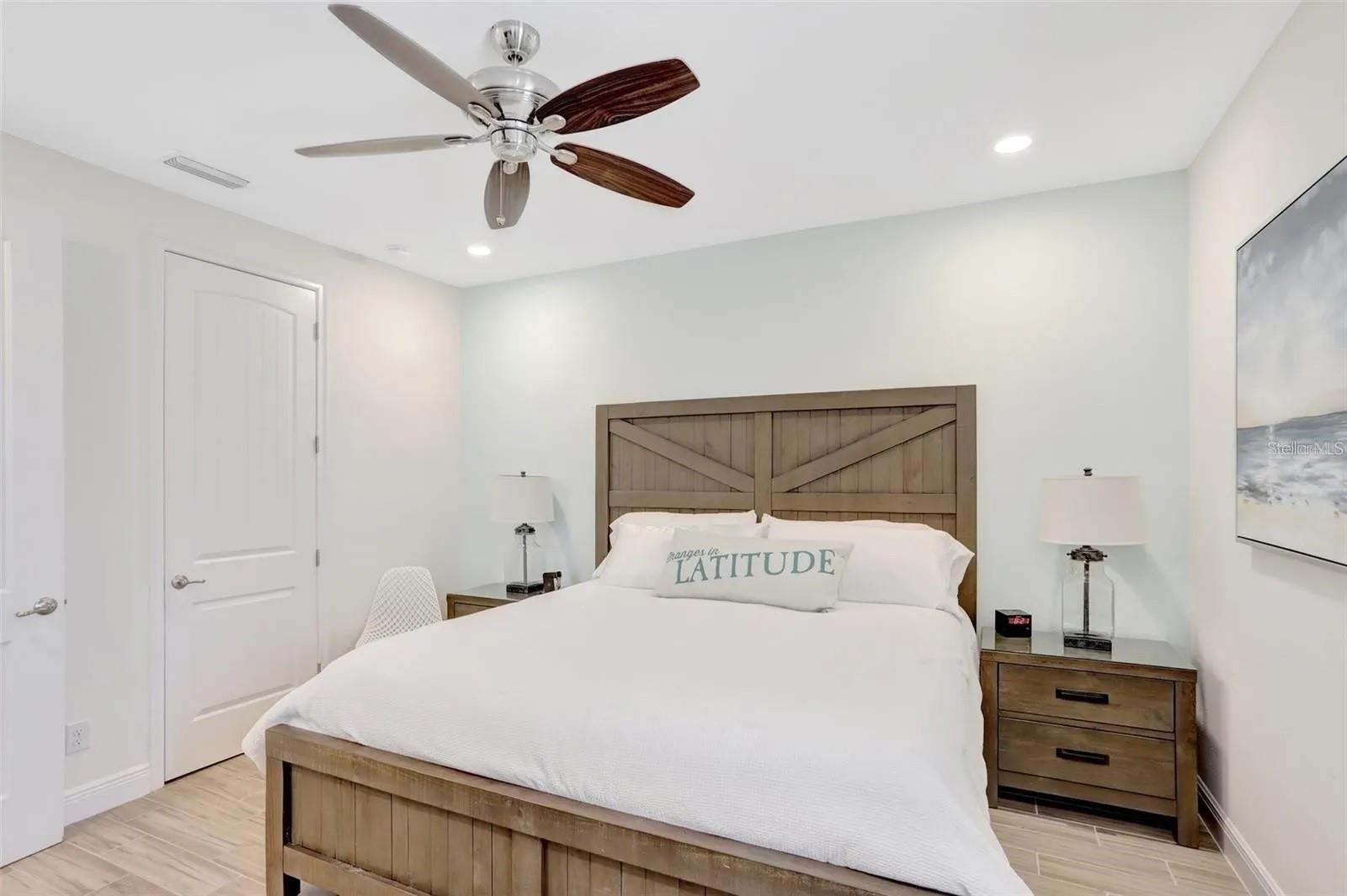 Image 14 of 97 For 8044 Lost Shaker Lane