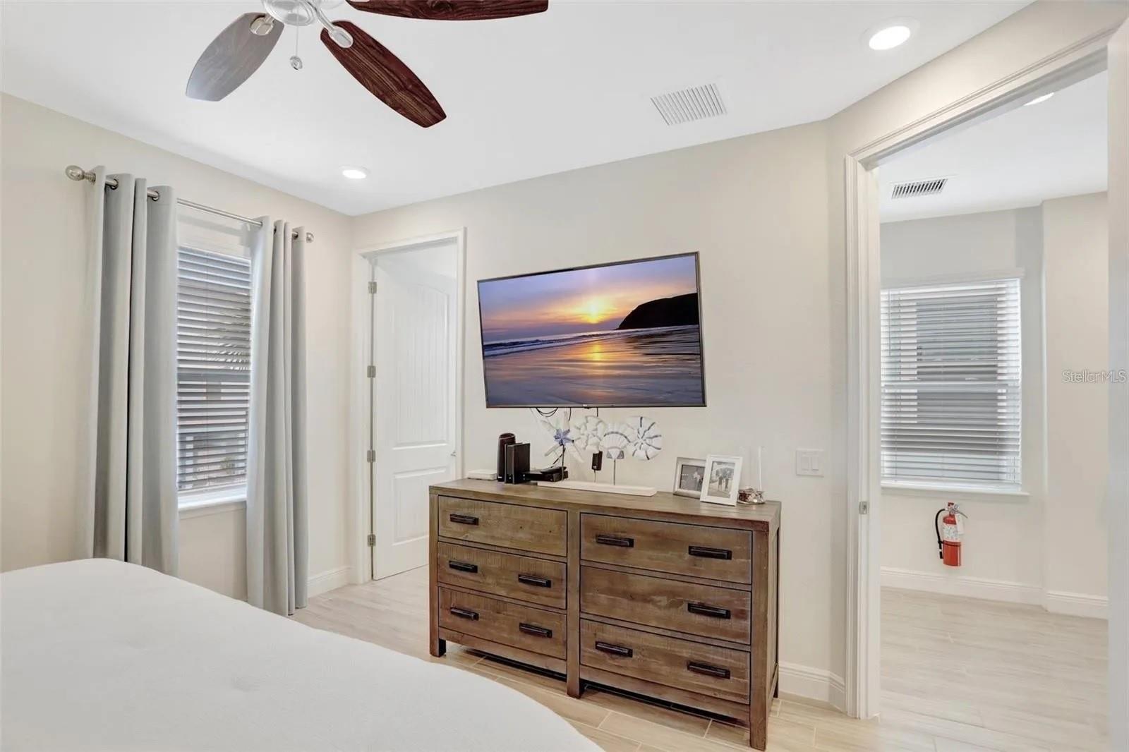 Image 15 of 97 For 8044 Lost Shaker Lane