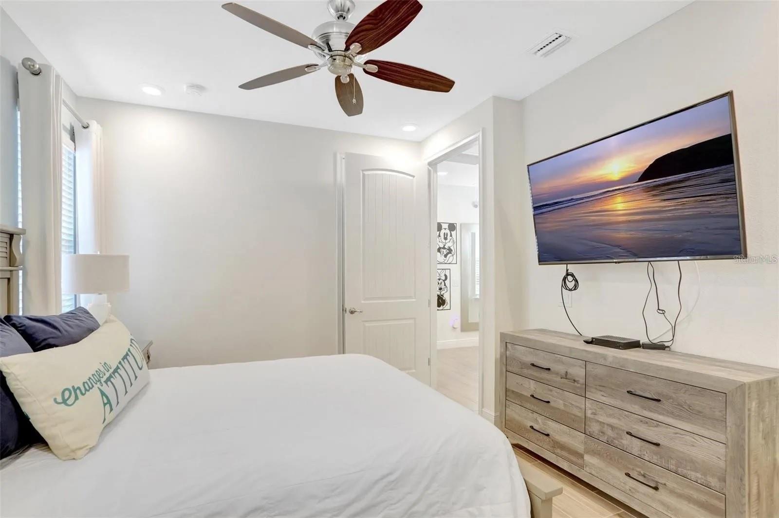 Image 20 of 97 For 8044 Lost Shaker Lane