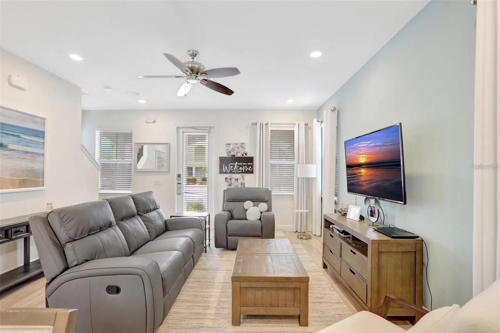 Image 4 of 97 For 8044 Lost Shaker Lane