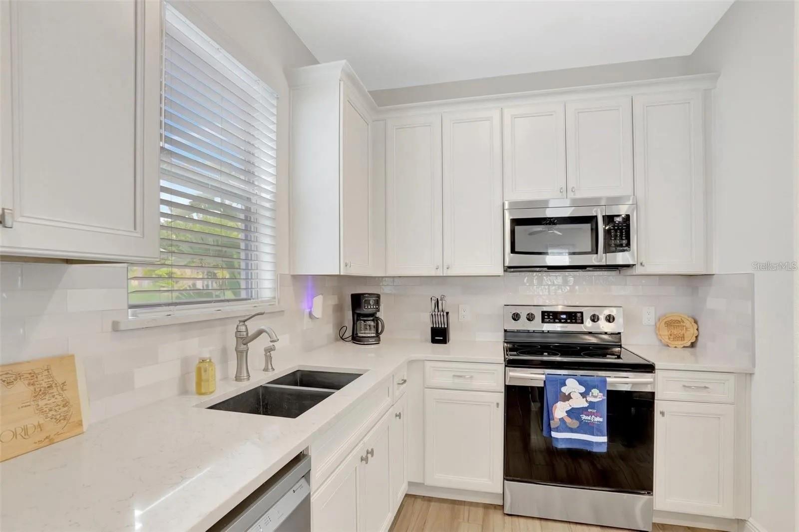 Image 9 of 97 For 8044 Lost Shaker Lane