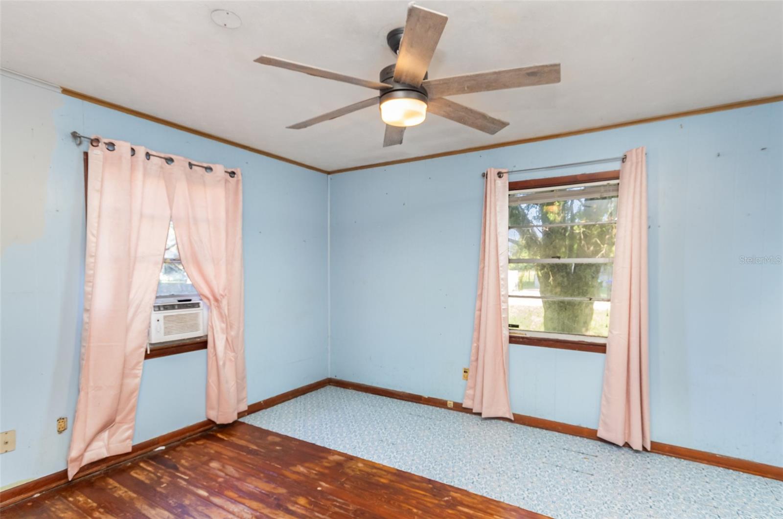 Image 18 of 25 For 305 16th Avenue