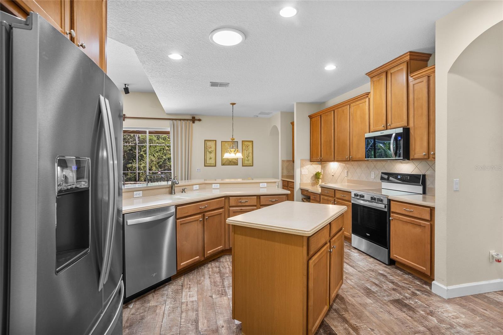 Image 18 of 54 For 16312 Birchwood Way