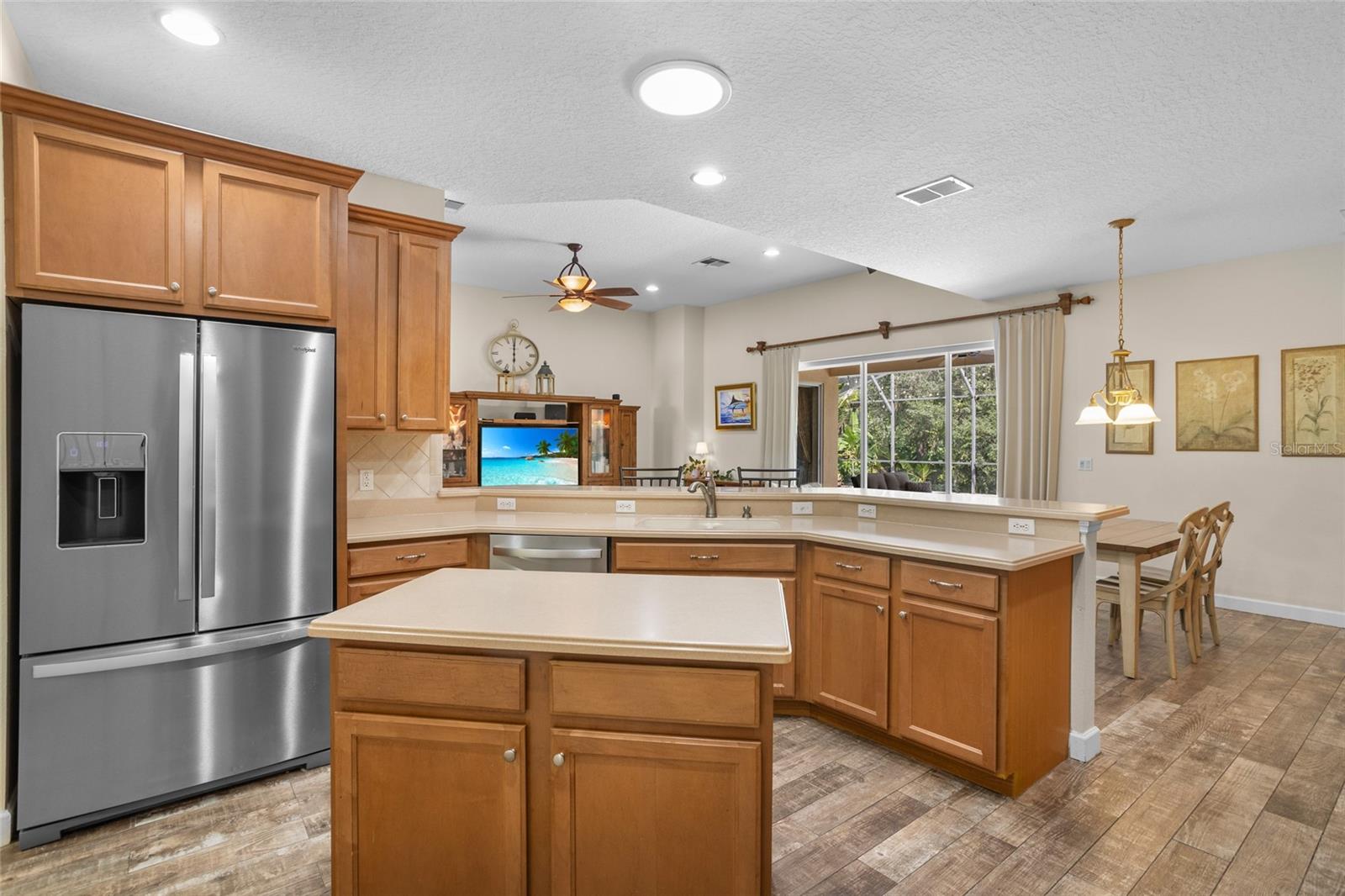 Image 19 of 54 For 16312 Birchwood Way