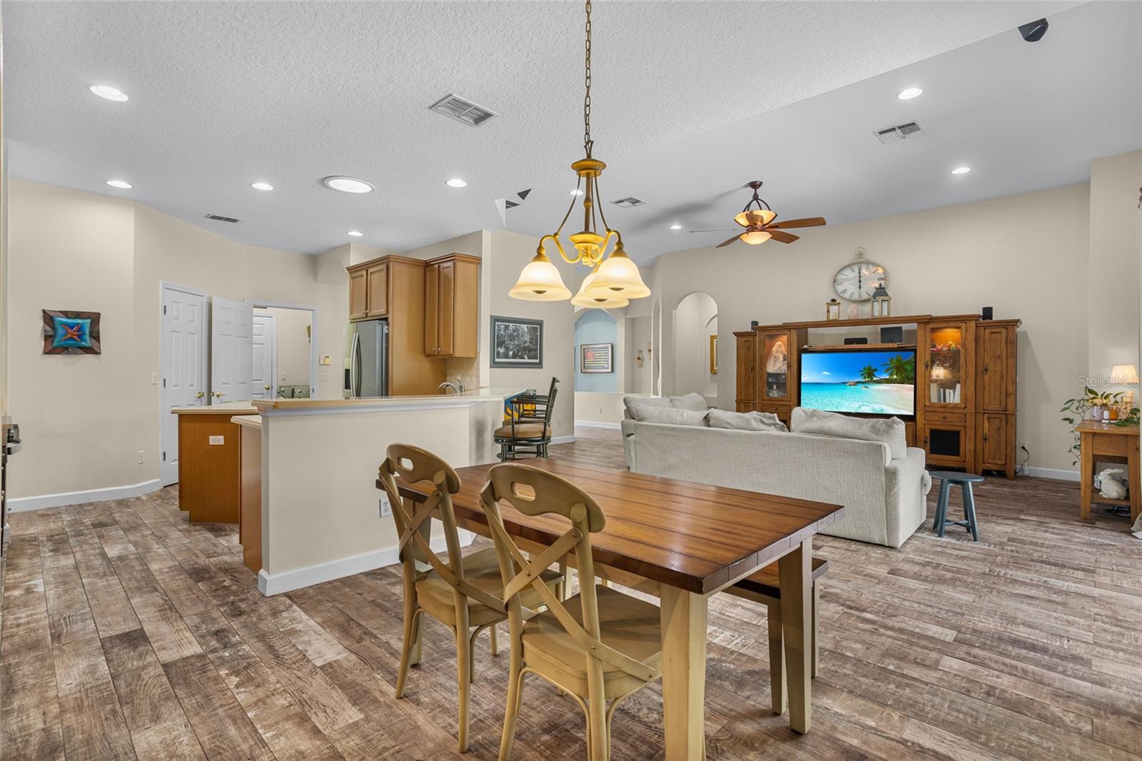Image 24 of 54 For 16312 Birchwood Way