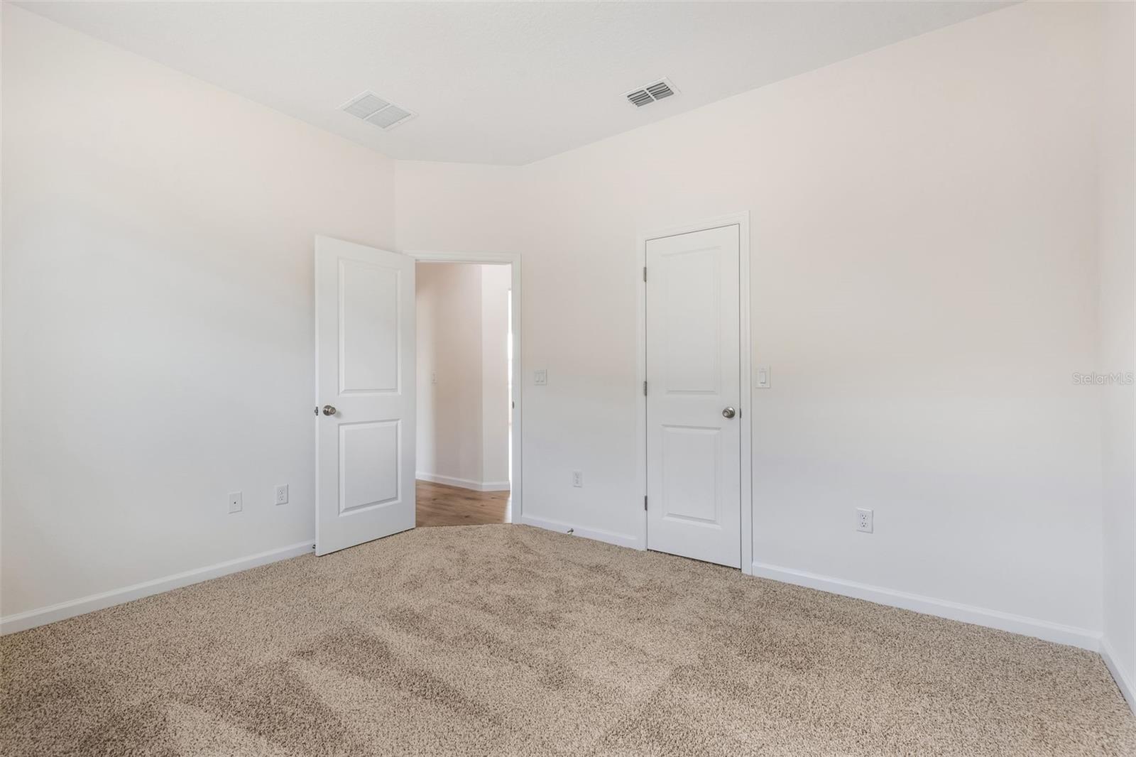 Image 7 of 15 For 3772 Watercliff Circle