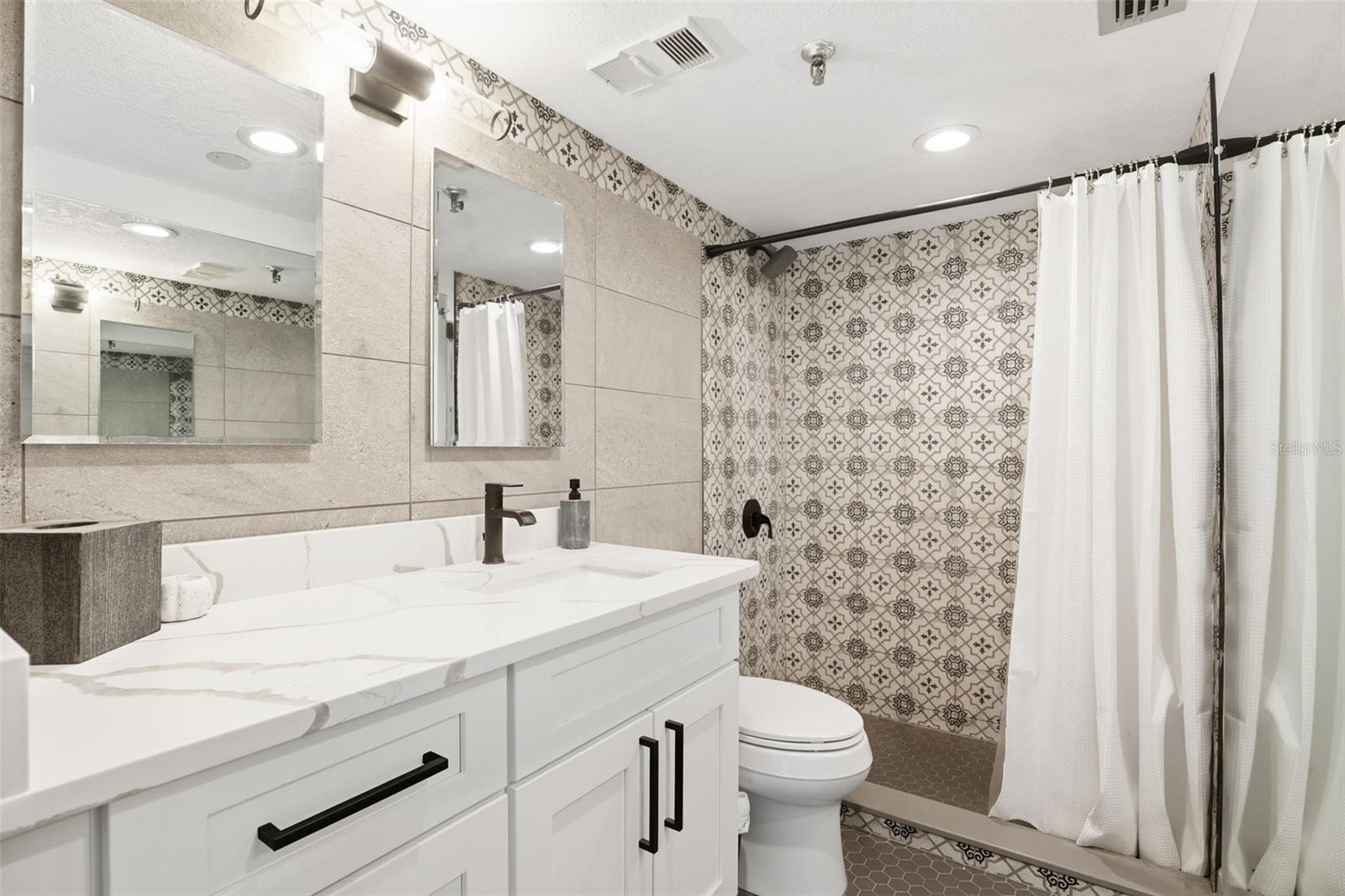 Image 19 of 28 For 400 Colonial Drive 604