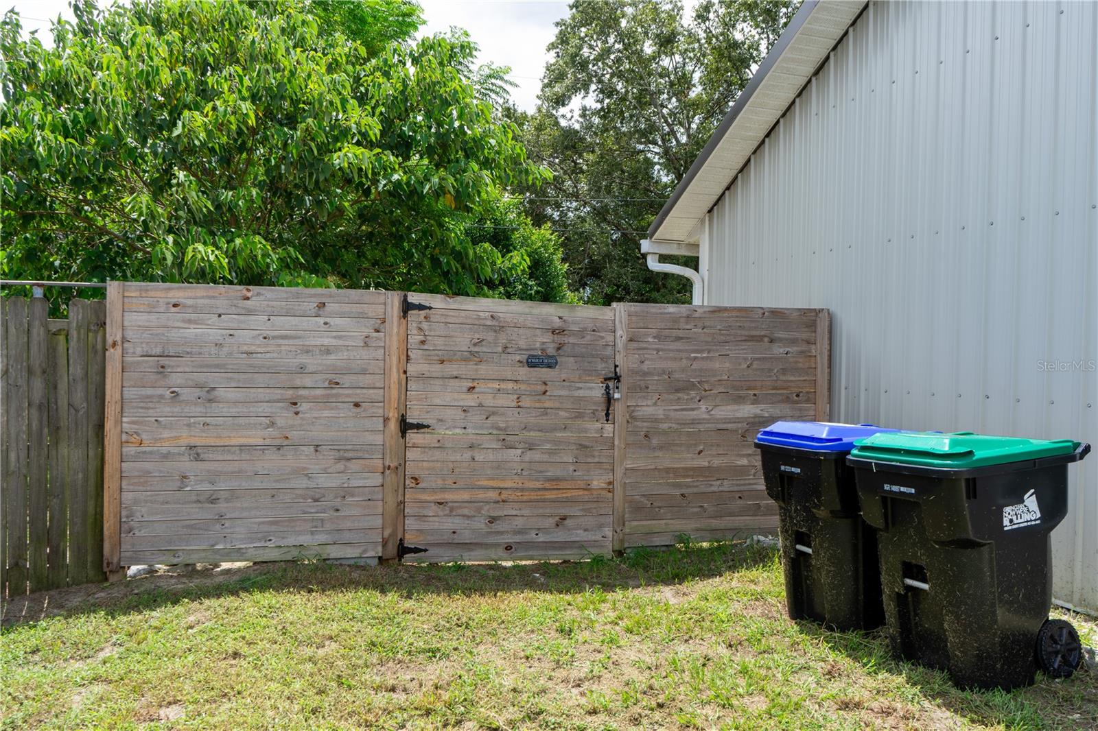 Image 26 of 27 For 5812 Flori Lane