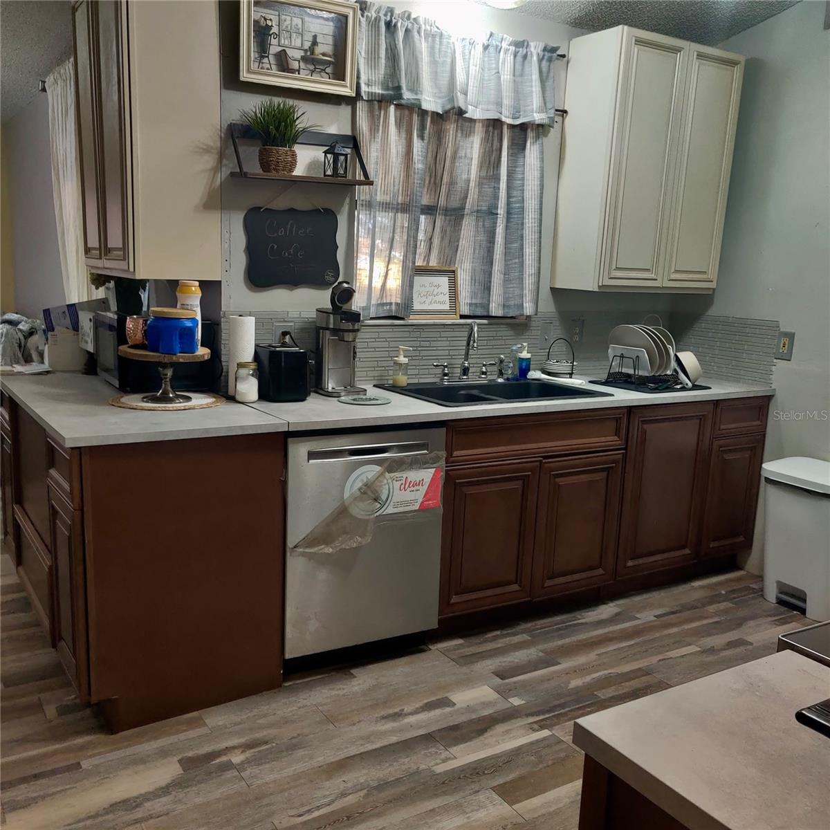 Image 3 of 7 For 2218 Gretna Drive