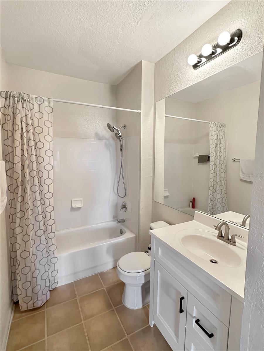 Image 8 of 9 For 107 Vista Verdi Circle 237