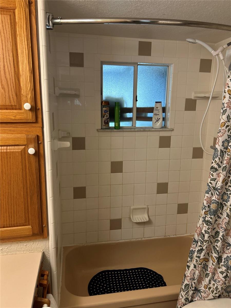 Image 8 of 10 For 11740 Hickory Lane