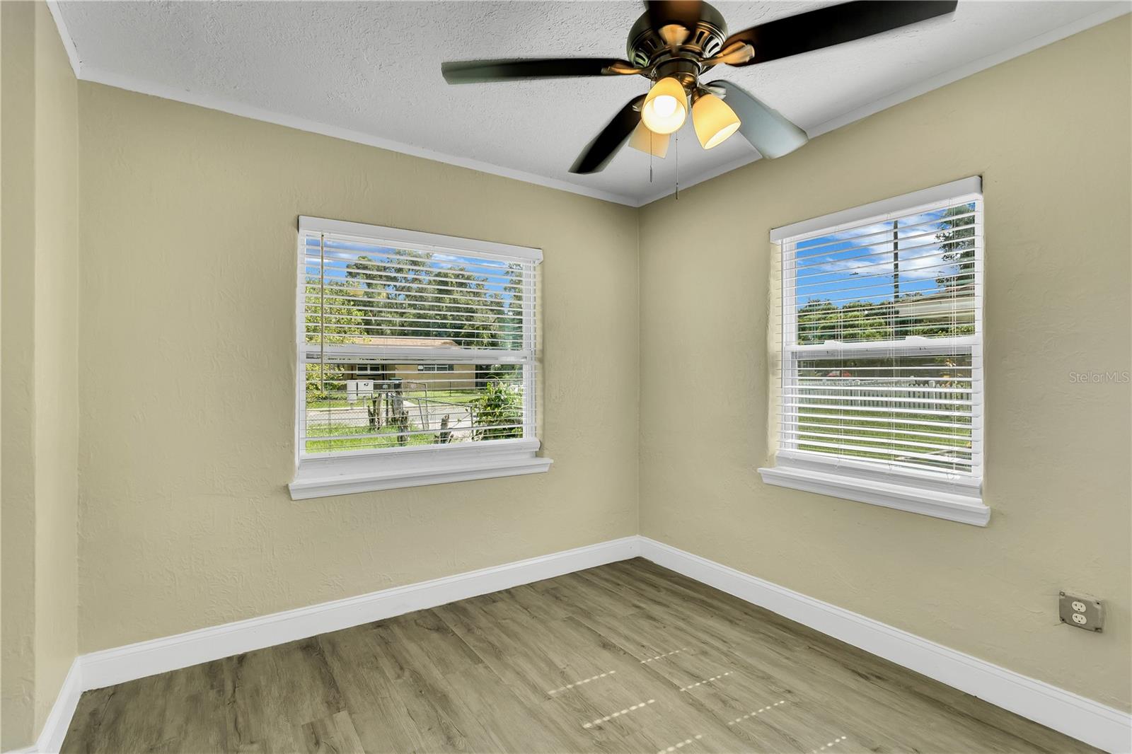 Image 10 of 16 For 1350 20th Street
