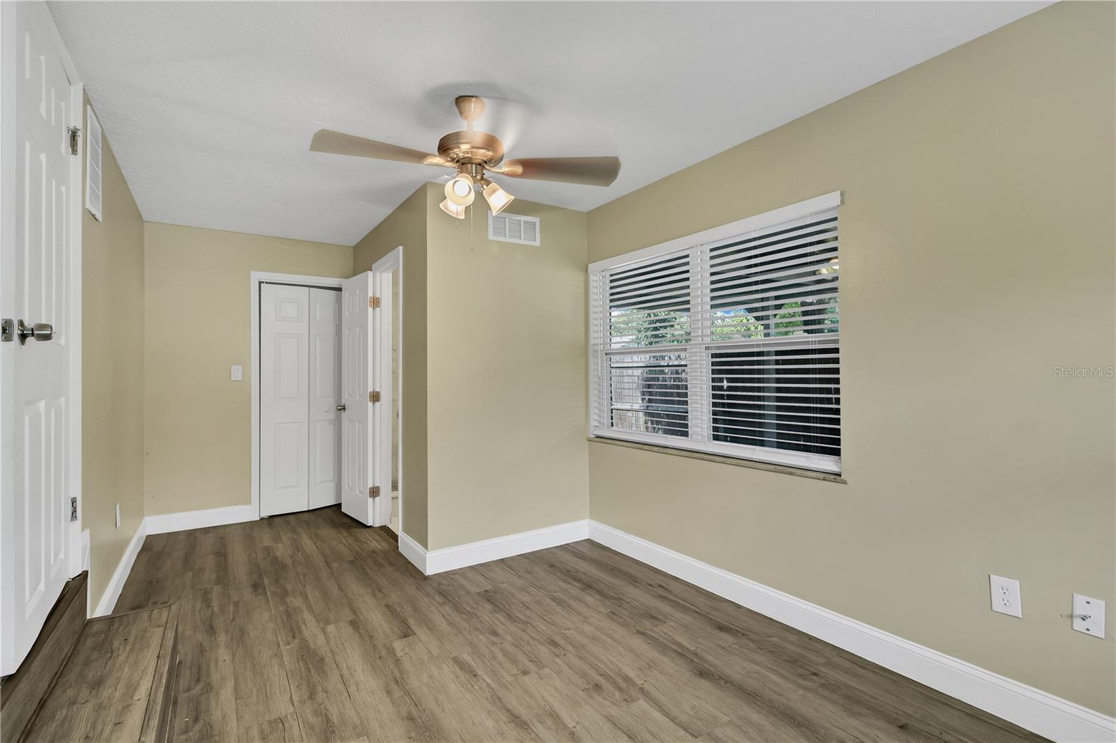 Image 8 of 16 For 1350 20th Street