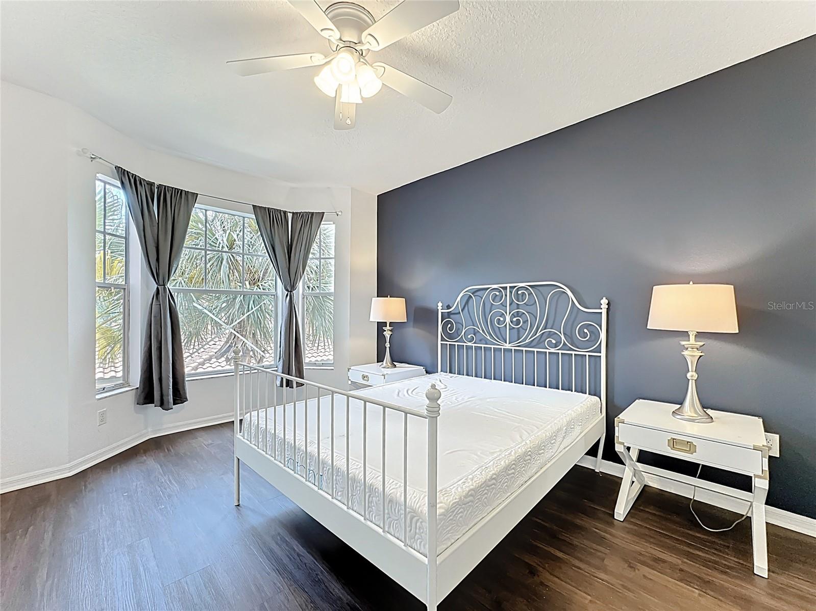 Image 19 of 43 For 5548 Metrowest Boulevard 209