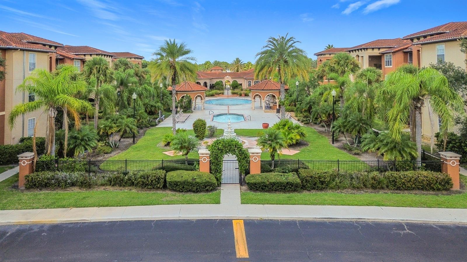 Image 32 of 43 For 5548 Metrowest Boulevard 209