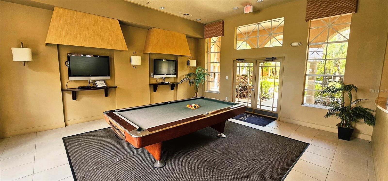 Image 38 of 43 For 5548 Metrowest Boulevard 209