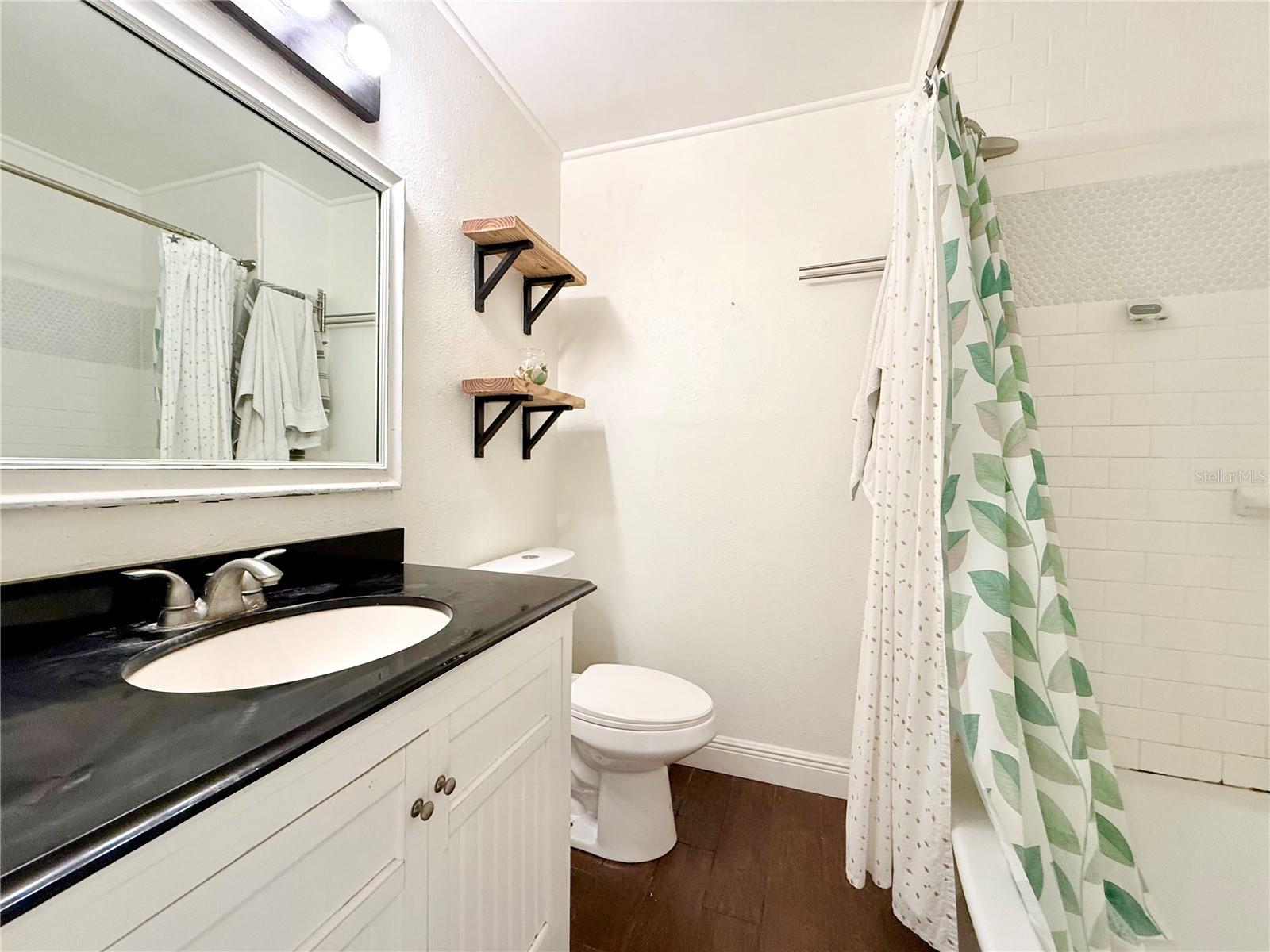 Image 18 of 24 For 6613 Orchard Drive N