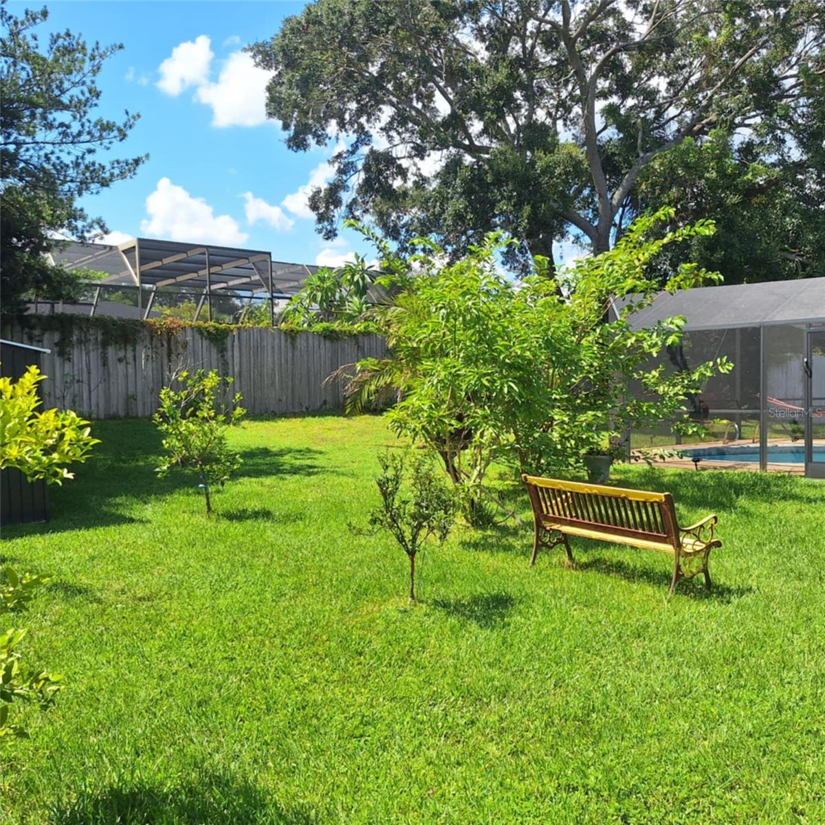Image 15 of 16 For 514 Spring Oaks Boulevard