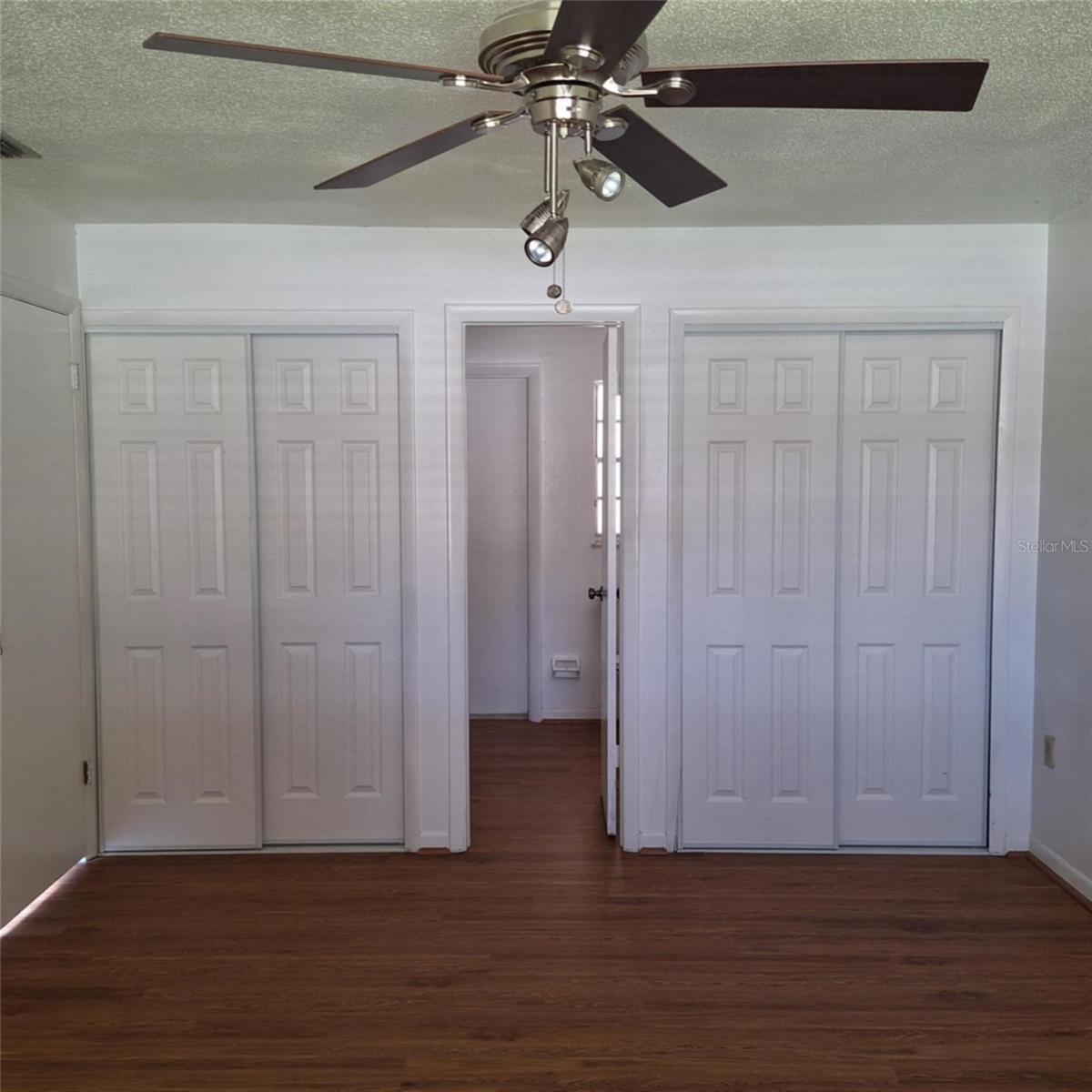 Image 5 of 16 For 514 Spring Oaks Boulevard