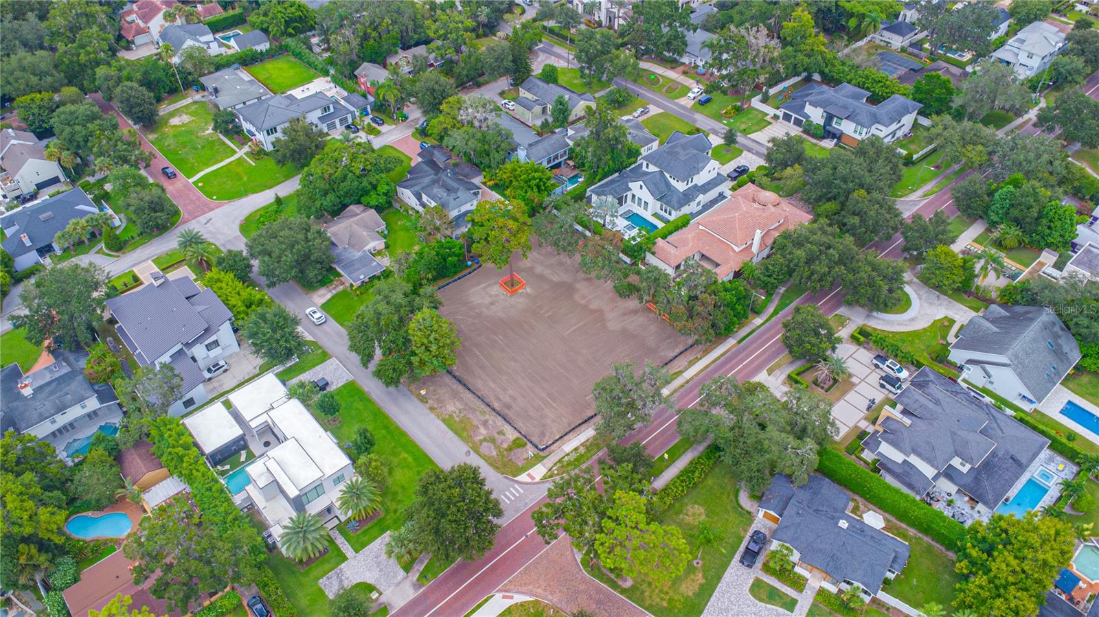 Image 8 of 12 For 141 Lake Sue Avenue