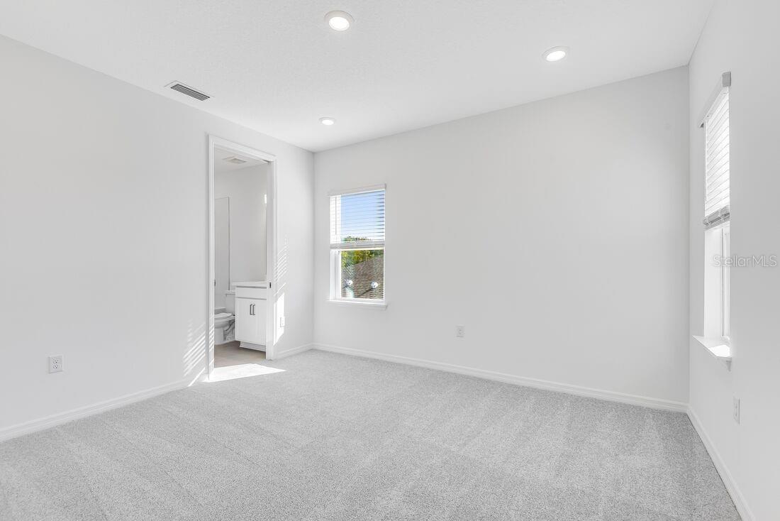 Image 22 of 40 For 581 Moon Shell Circle