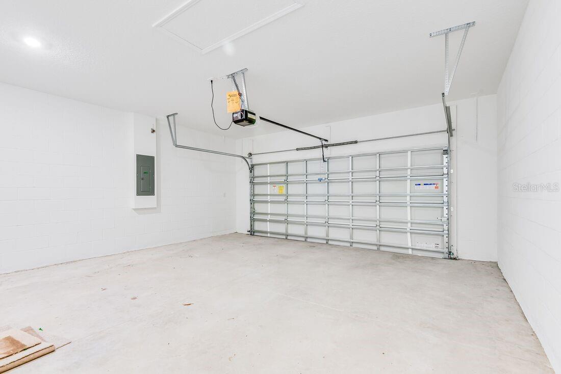 Image 33 of 40 For 581 Moon Shell Circle