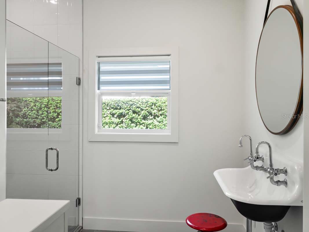 Image 23 of 39 For 10457 Cromwell Grove Terrace