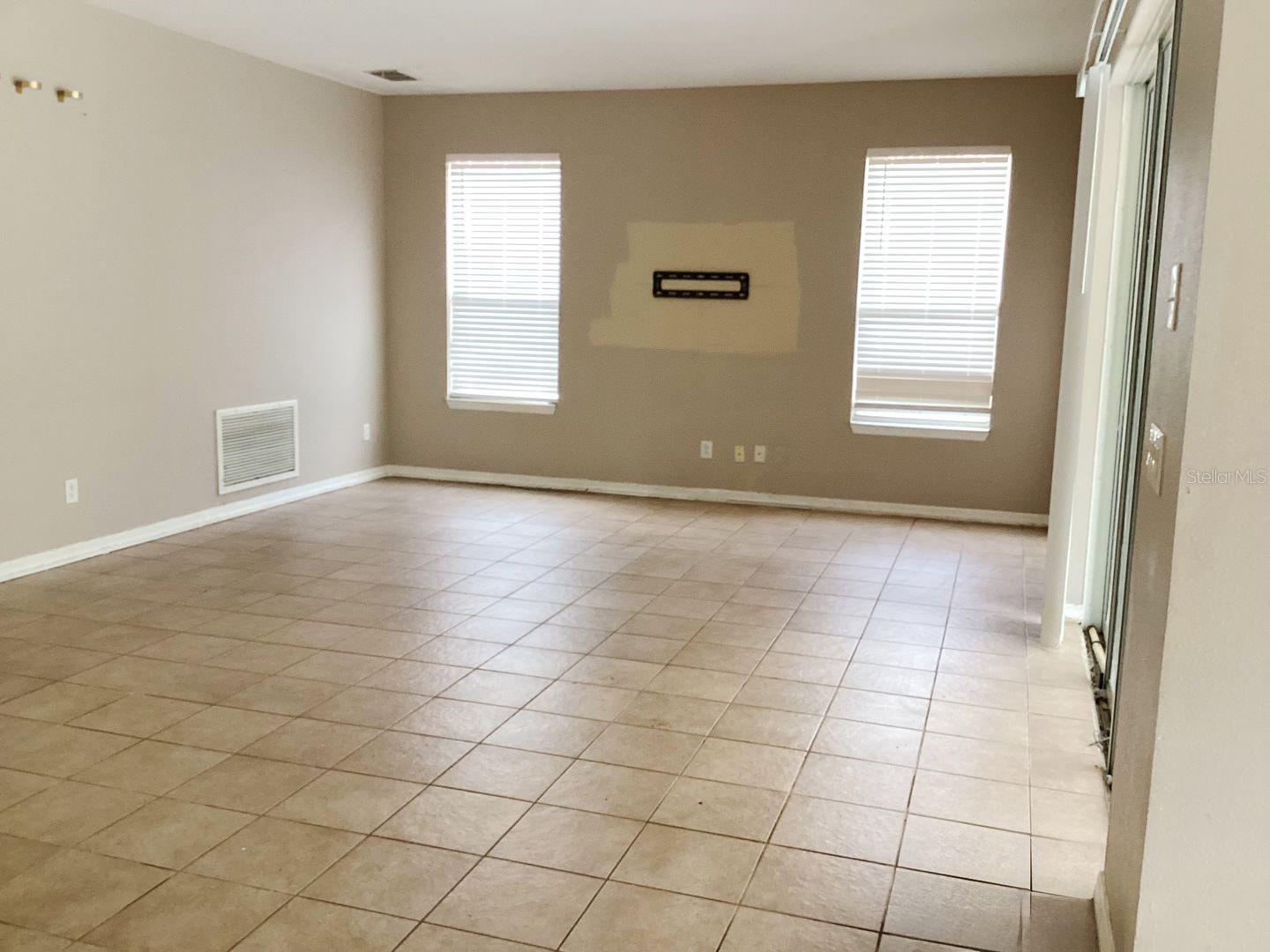 Image 15 of 38 For 528 Orange Cosmos Boulevard