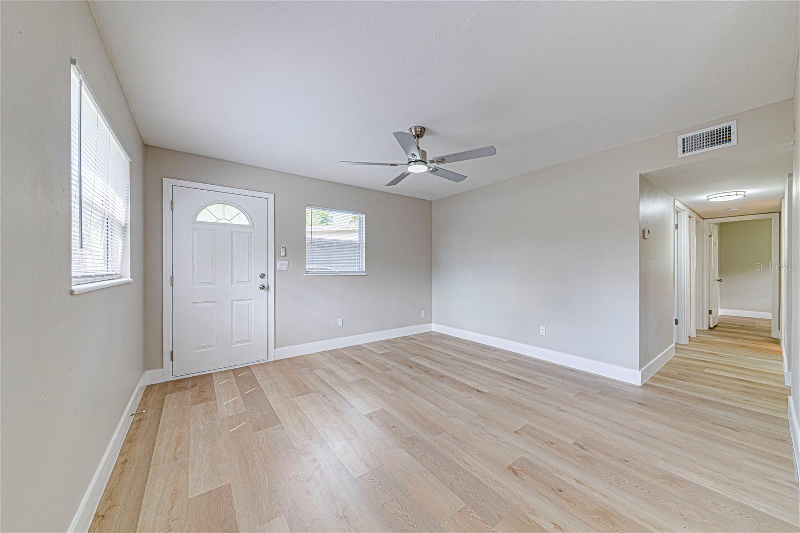 Image 11 of 32 For 1125 Lincoln Terrace