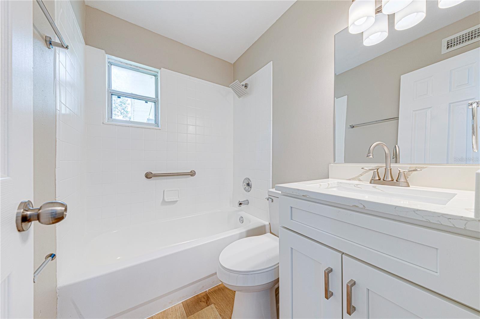 Image 20 of 32 For 1125 Lincoln Terrace