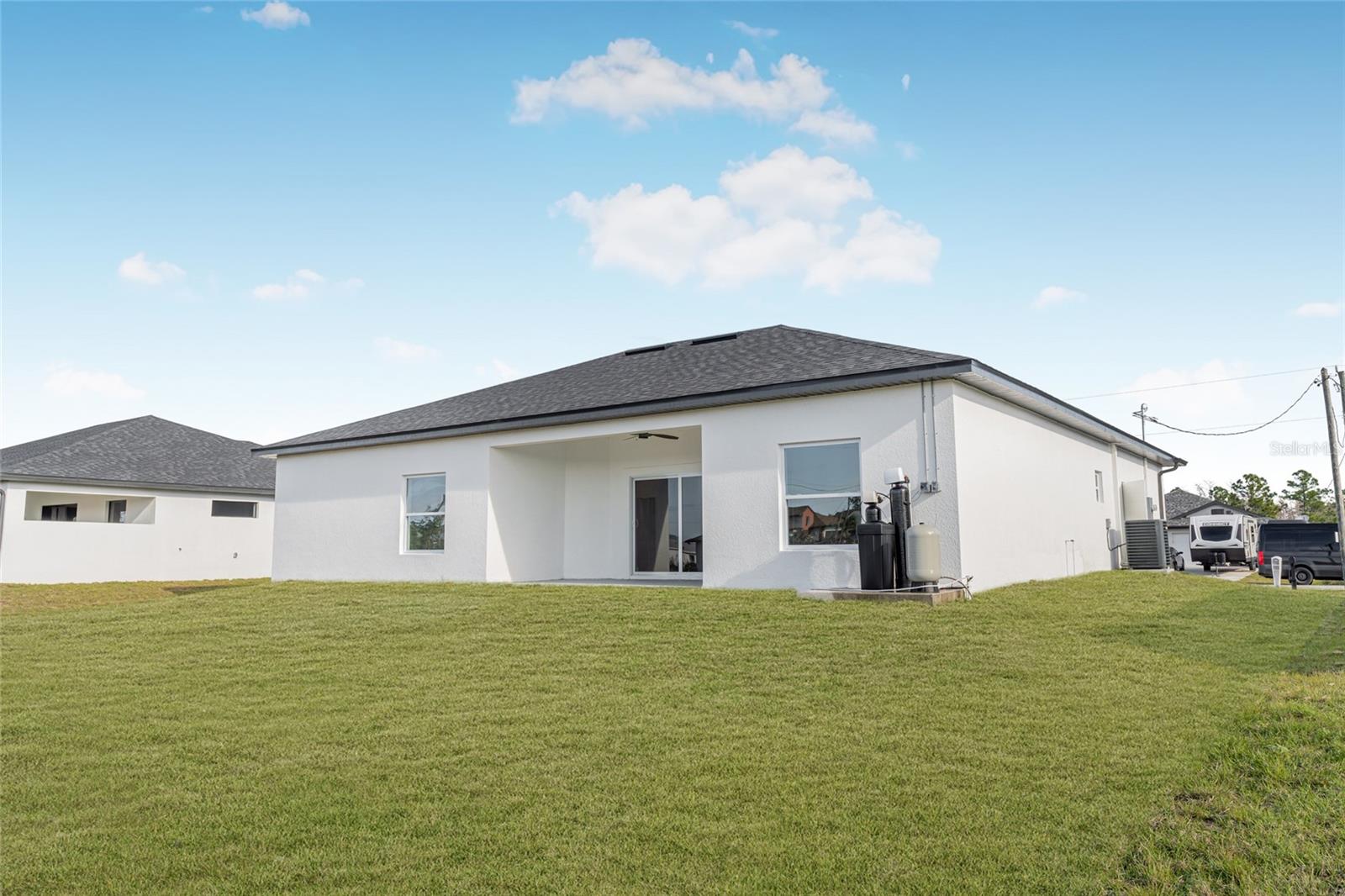 Image 44 of 48 For 454 Mercedes Court