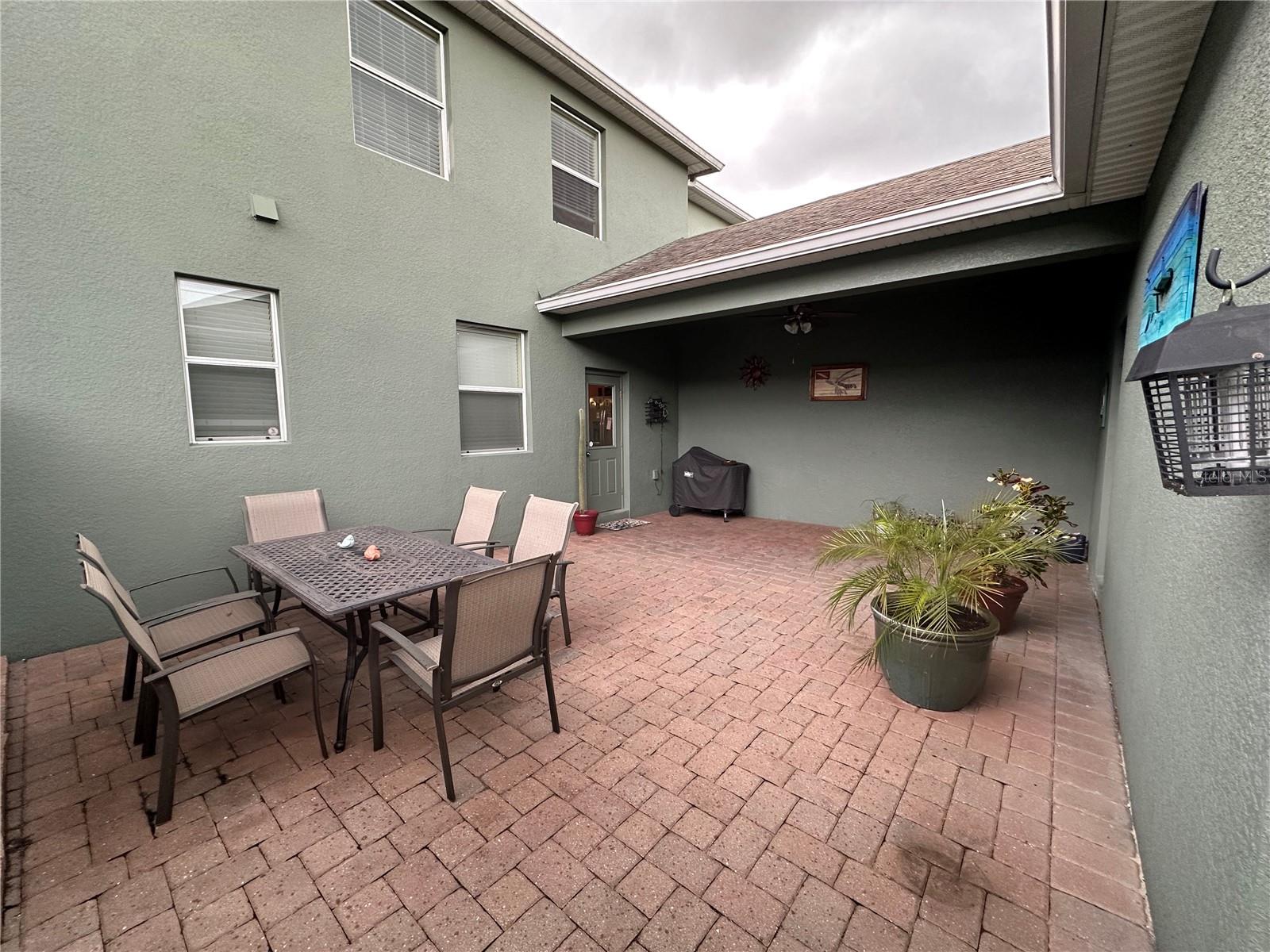 Image 17 of 19 For 14885 Evergreen Oak Loop