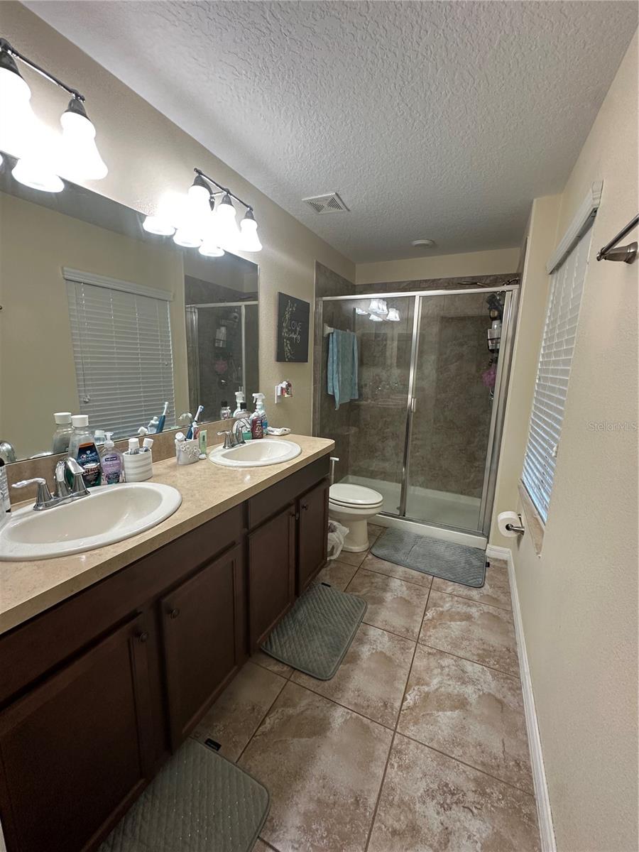 Image 9 of 19 For 14885 Evergreen Oak Loop