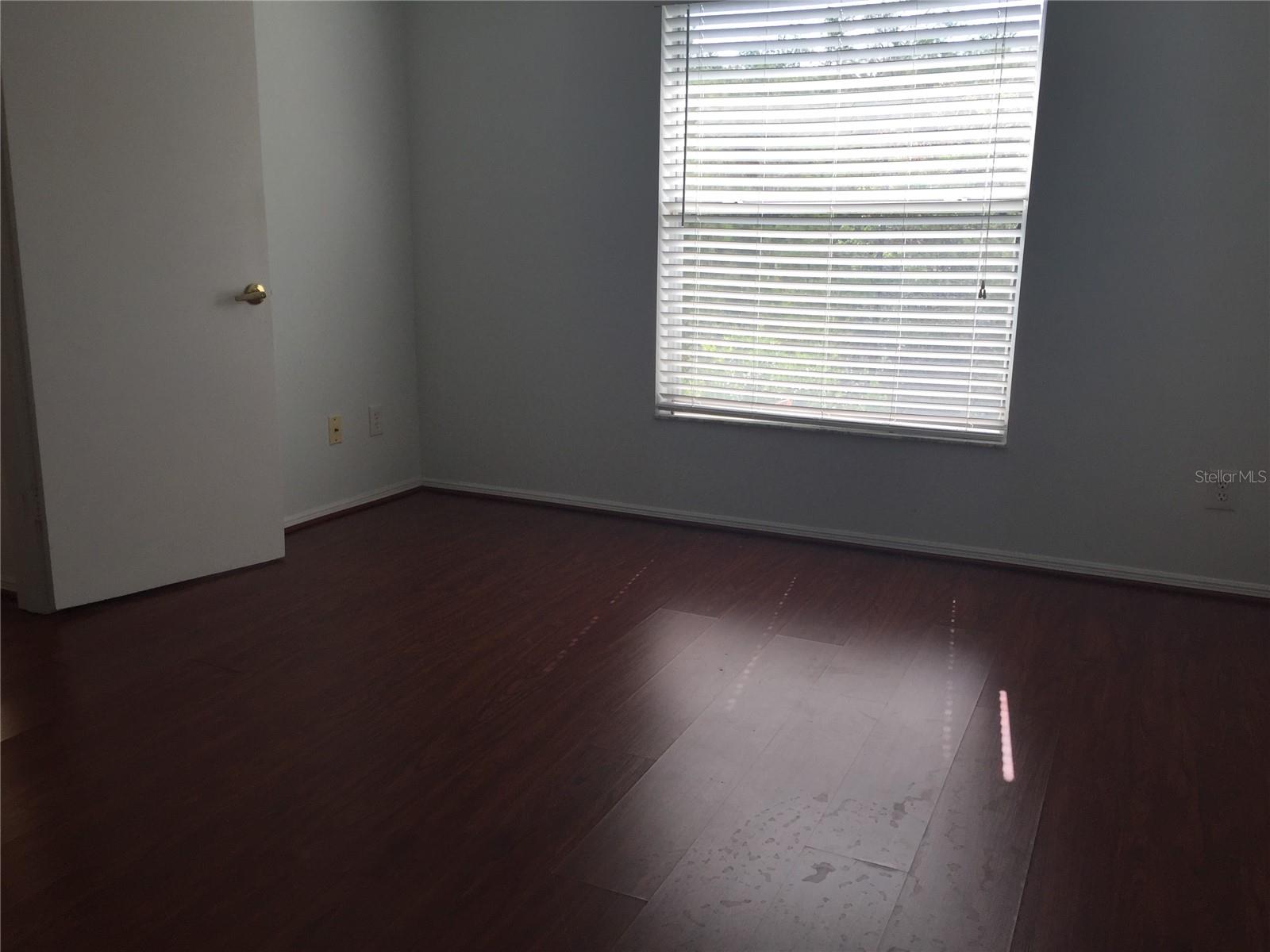 Image 10 of 24 For 13917 Timberland Drive 202
