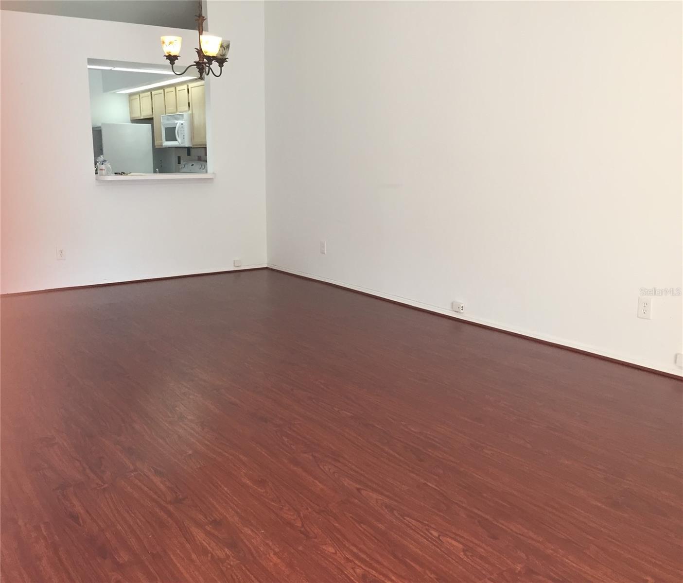 Image 8 of 24 For 13917 Timberland Drive 202