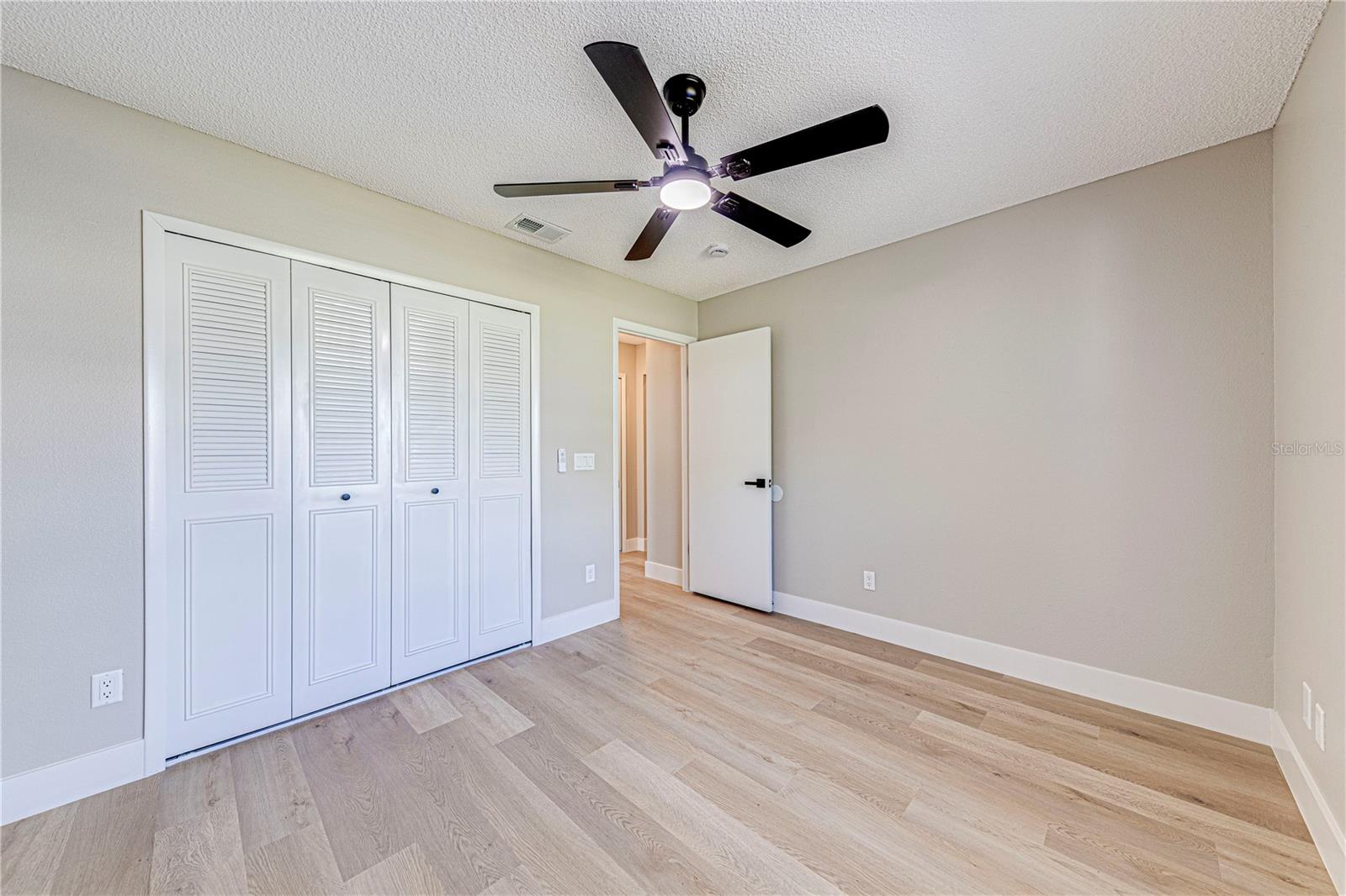 Image 23 of 42 For 2453 Long Meadow Way